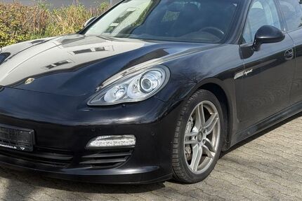 Porsche Panamera 216.000 km 21.999 &euro; Rüsselsheim 65428