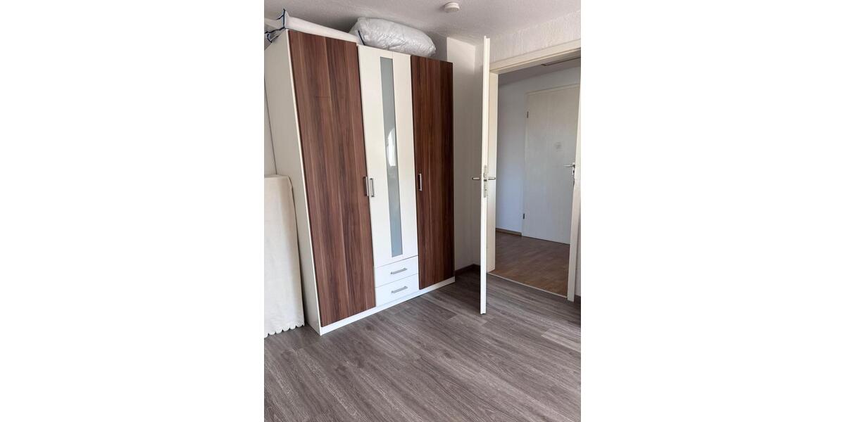 Dachgeschoßwohnung Obertshausen - 2 Zimmer, 65 m&sup2;, 900&euro; | Angebot:26223351