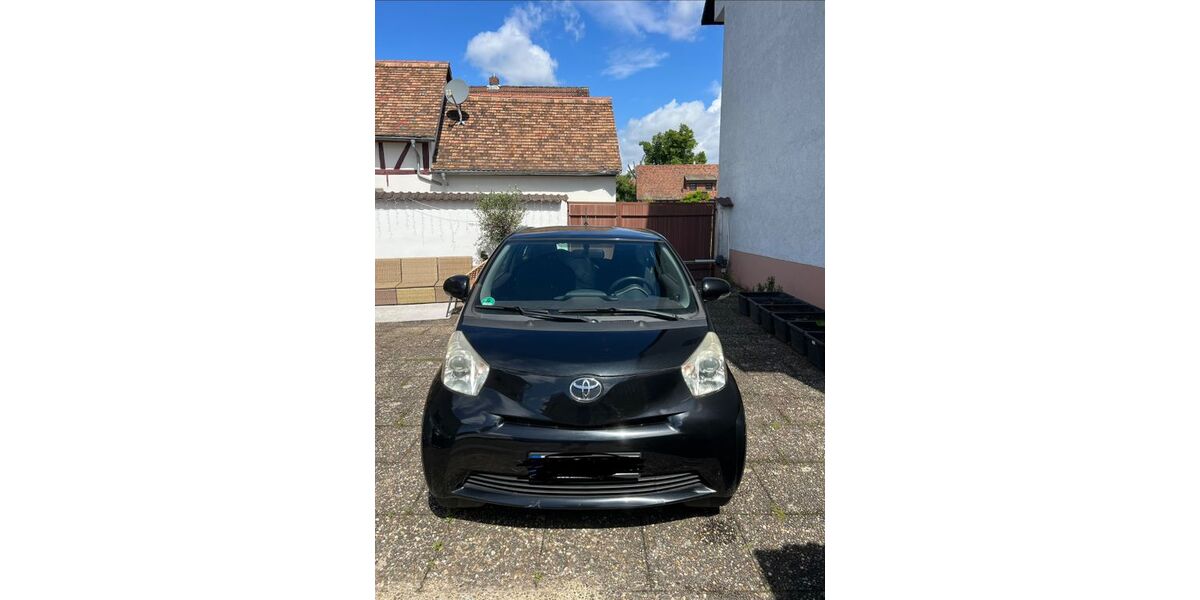 Toyota IQ 38.000 km 7.999 &euro; Rüsselsheim 65428