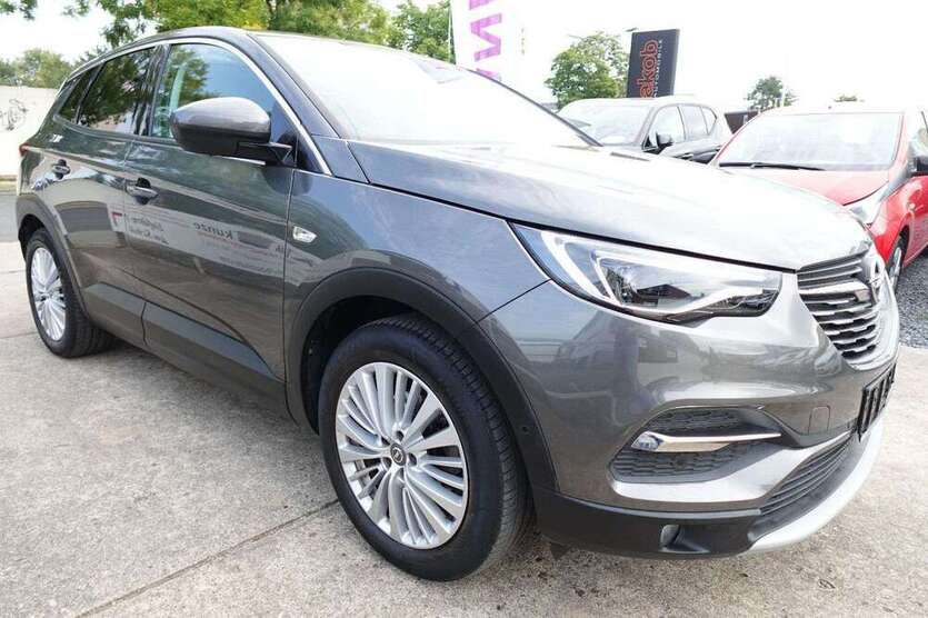 Grandland X