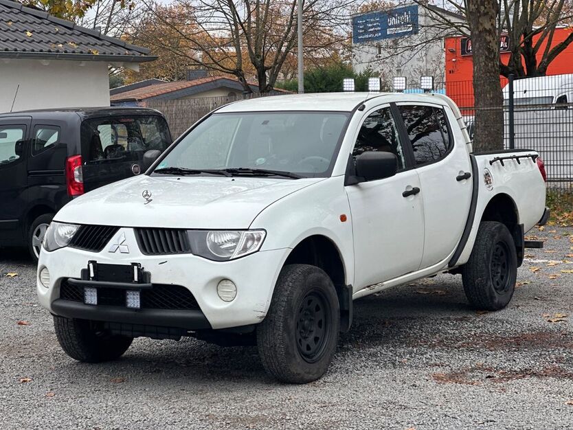 Mitsubishi L200 178.000 km 10.990 € Darmstadt 64293