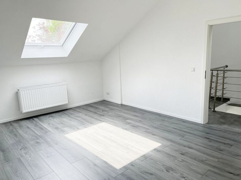 Vielseitig nutzbares Gewerbeanwesen mit großzügigem repräsentativem Wohnhaus zimmer