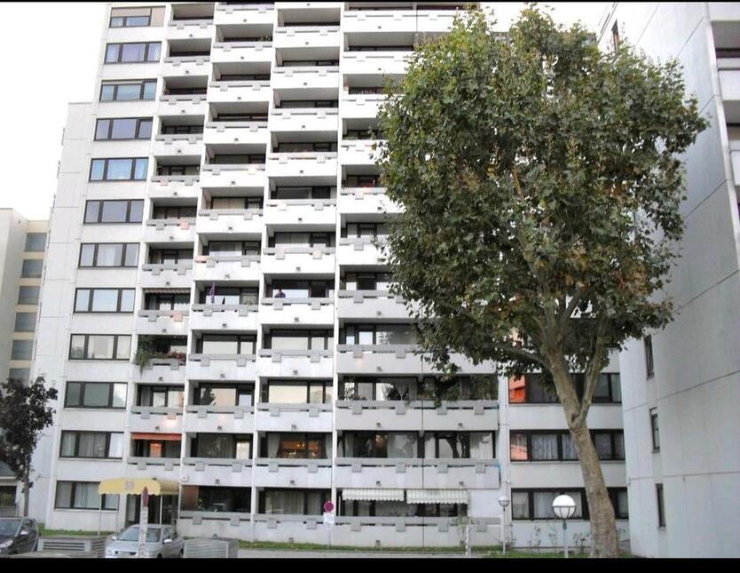 Exklusive 1ZW ETW in Sachsenhausen zu verkaufrn