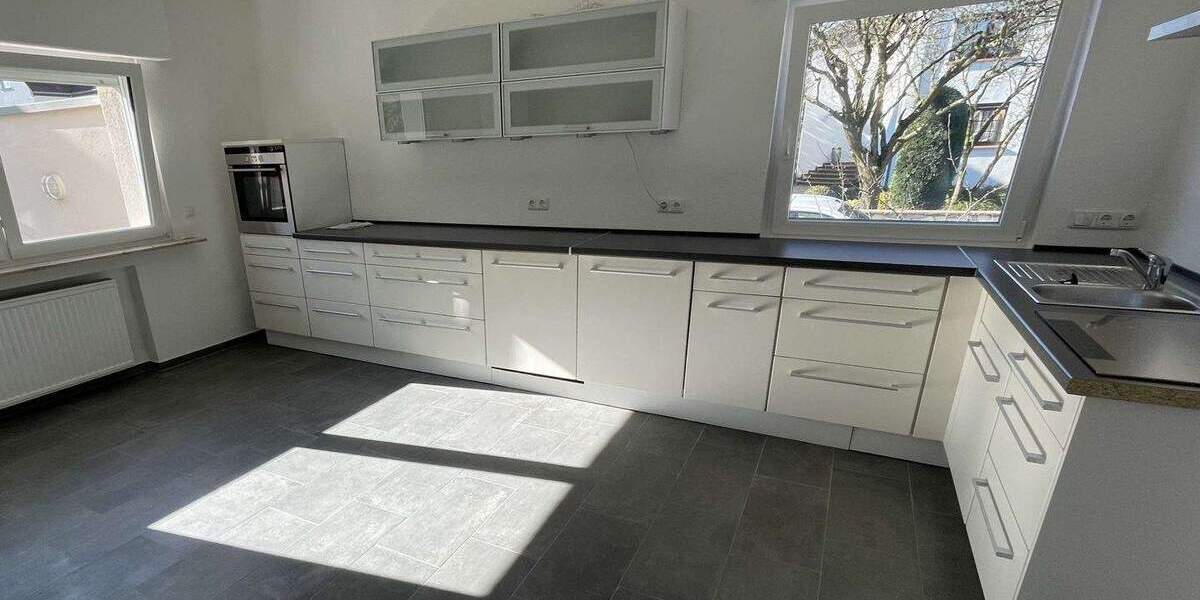 Einfamilienhaus Bad Homburg Ober-Erlenbach - 1 Zimmer, 322 m&sup2;, 3.400&euro; | Angebot:25691126