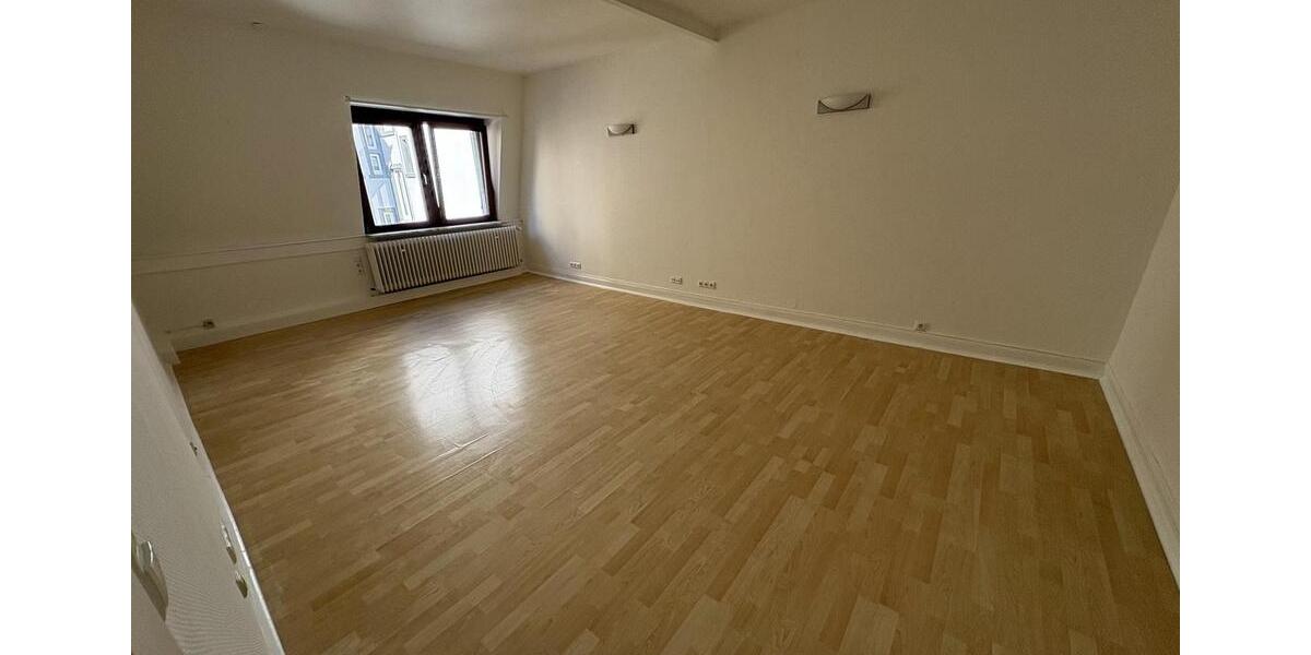 Etagenwohnung Frankfurt am Main Bornheim - 2 Zimmer, 73 m&sup2;, 1.420&euro; | Angebot:26058615
