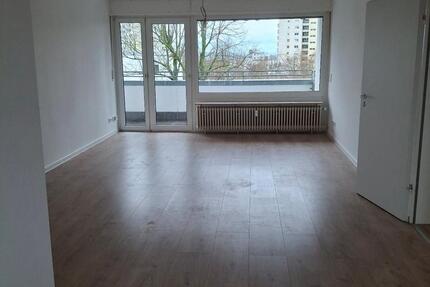 Wohnung Steinbach (Taunus) - 3.5 Zimmer, 85 m&sup2;, 1.200&euro; | Angebot:26241351