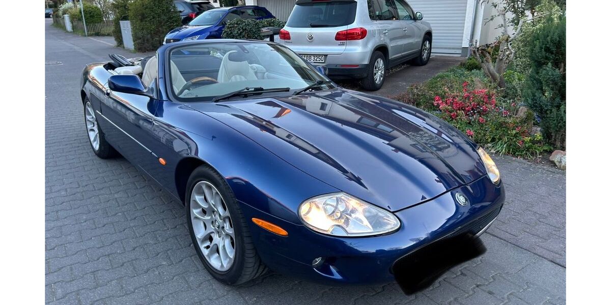 Jaguar XK8 142.000 km 14.900 &euro; Offenbach 63069
