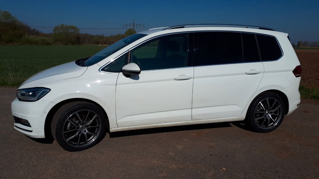 VW Touran 121.500 km 15.700 &euro; Groß-Umstadt 64823