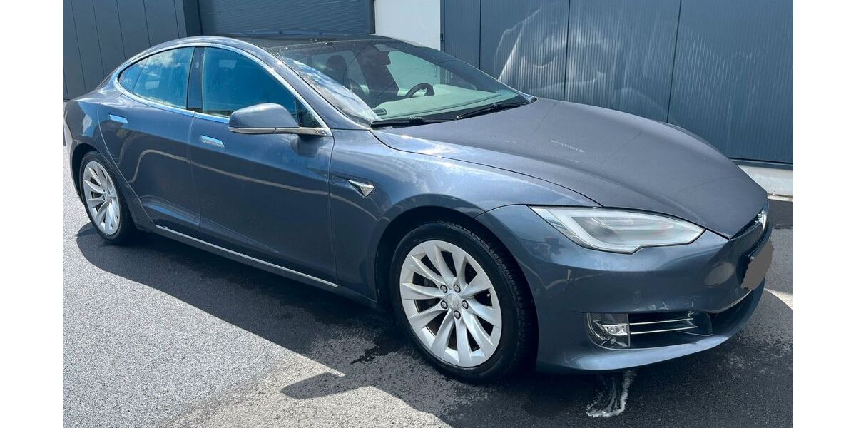 Tesla Model S 186.000 km 27.600 &euro; Alzenau 63755