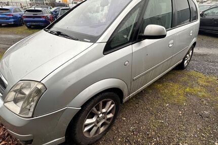 Opel Meriva 216.000 km 590 &euro; Hanau 63452