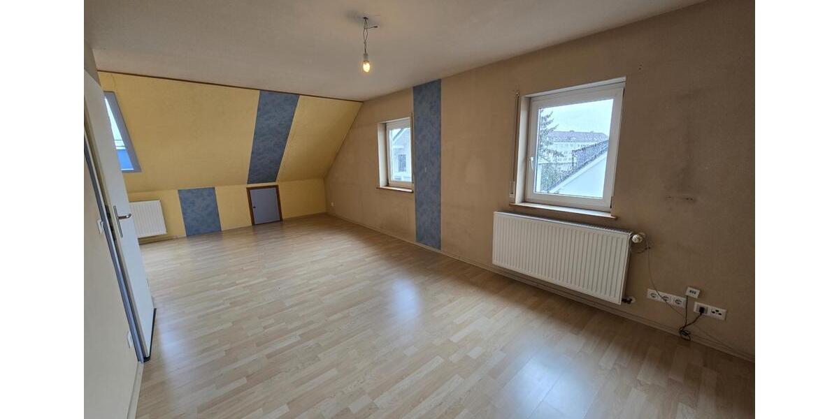 Maisonettenwohnung Raunheim - 5 Zimmer, 159 m&sup2;, 1.800&euro; | Angebot:26060130