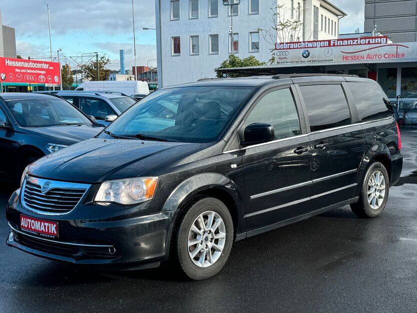 Lancia Voyager 172.000 km 14.900 € Frankfurt 60388