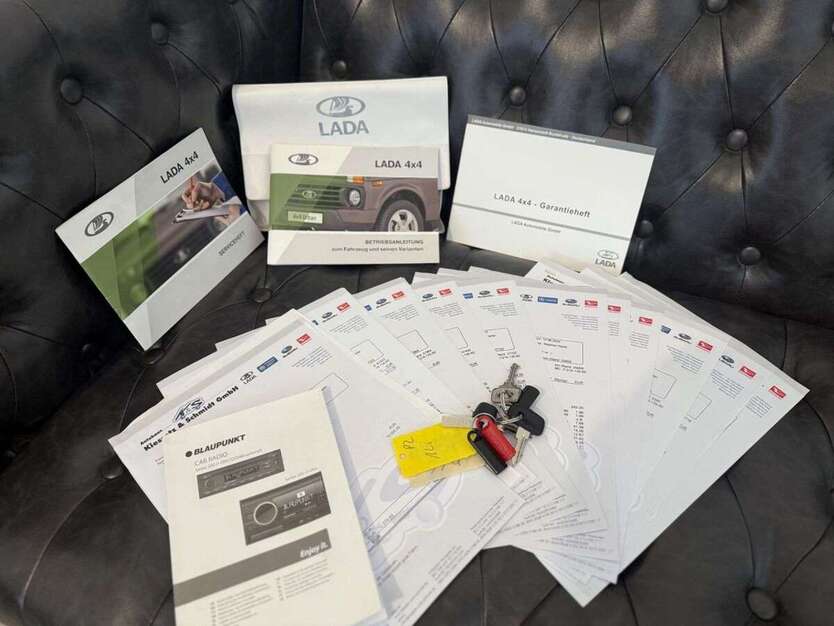 Lada Taiga 87.000 km 9.999 € Nauheim 64569