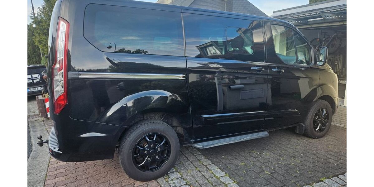 Ford Tourneo Custom 222.000 km 12.999 &euro; Schmitten 61389