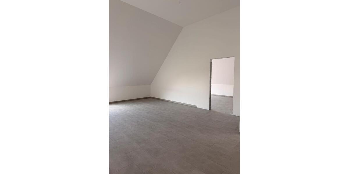 Dachgeschoßwohnung Erlensee - 3 Zimmer, 88 m&sup2;, 1.300&euro; | Angebot:26150197