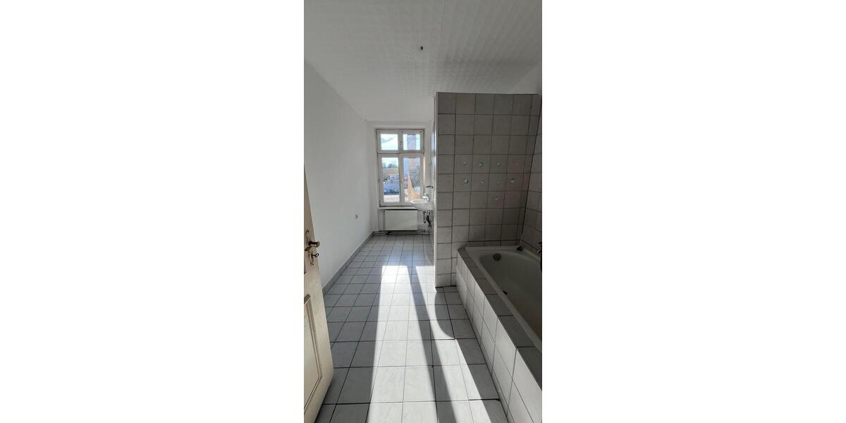 Etagenwohnung Hanau Lamboy - 5 Zimmer, 100 m&sup2;, 1.250&euro; | Angebot:26550520