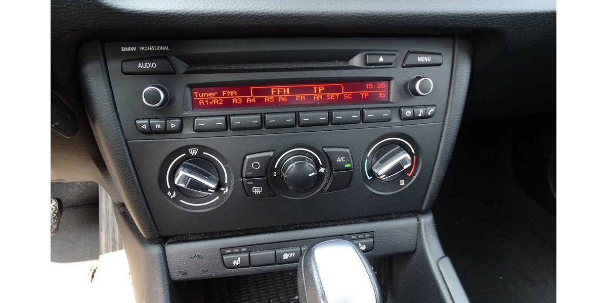 BMW X1 1.8l i sDrive, Steptronic, Sitzheizung, PDC hin 154.921 km 8.790 &euro; Rodgau 63110