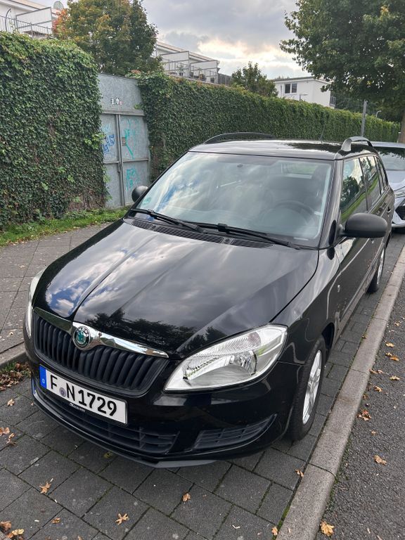 Skoda Fabia 128.700 km 2.999 € Frankfurt am Main 60488