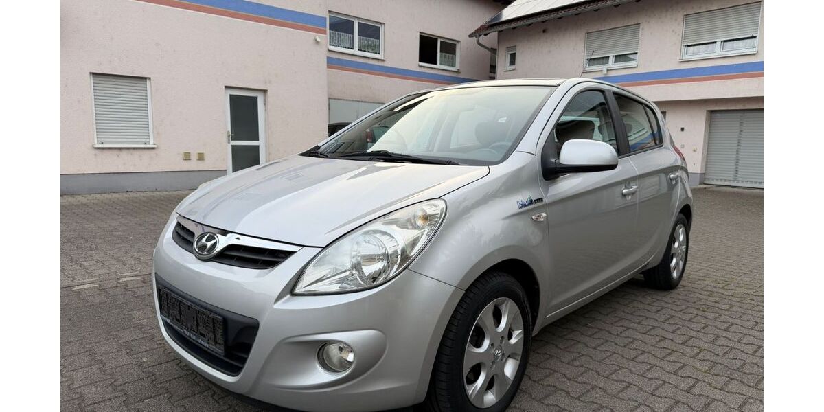 Hyundai i20 150.000 km 3.800 &euro; Nidderau 61130