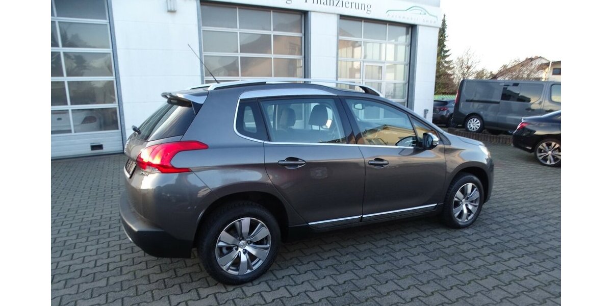 Peugeot 2008 Allure Automatik, Navigation, Parksensoren, 32.718 km 10.990 &euro; Rodgau 63110