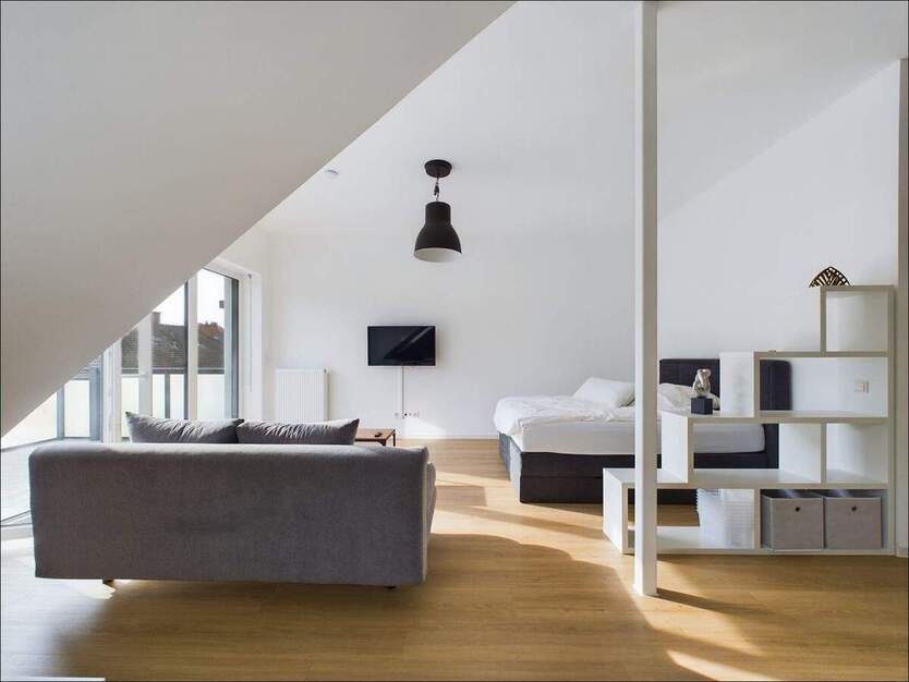 Möbliertes Dachgeschossstudio in zentraler Lage in Aschaffenburg 1 zimmer