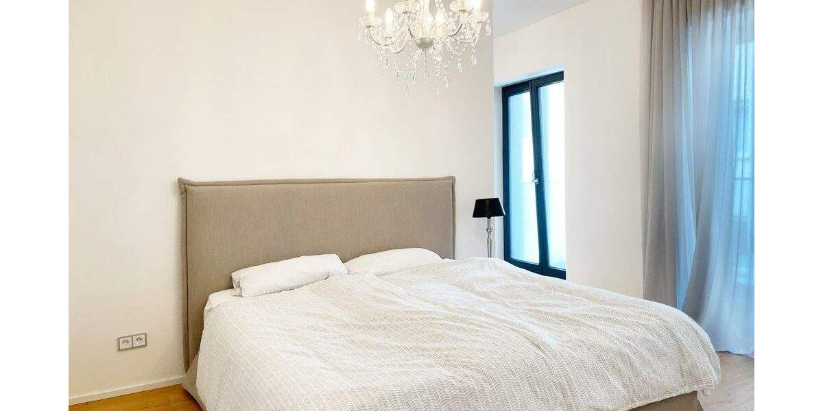 Etagenwohnung Frankfurt am Main Innenstadt - 2 Zimmer, 78 m&sup2;, 2.350&euro; | Angebot:25242651