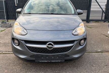 Opel Adam 143.218 km 2.499 &euro; Frankfurt am main 60386