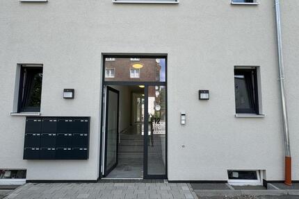 Neue Helle und großzügig geschnittene 2-Zimmer-Wohnung mit TiefgaragenStell. und Keller 2 zimmer