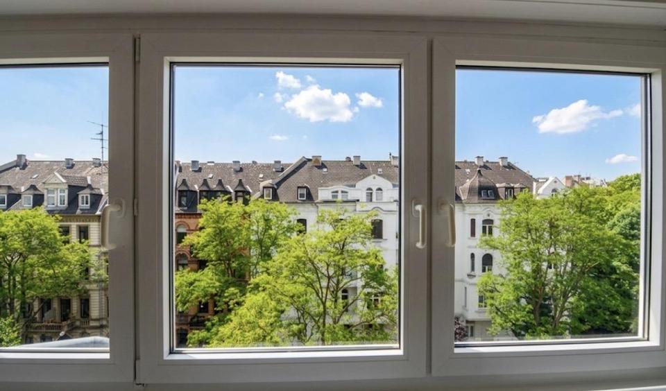 Dachgeschoßwohnung Frankfurt am Main Ginnheim - 3 Zimmer, 80 m&sup2;, 1.350&euro; | Angebot:26251158