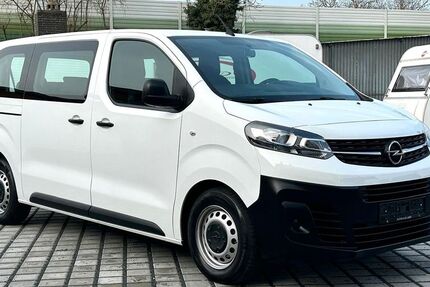 Opel Vivaro 71.000 km 21.690 &euro; Rüsselsheim 65428