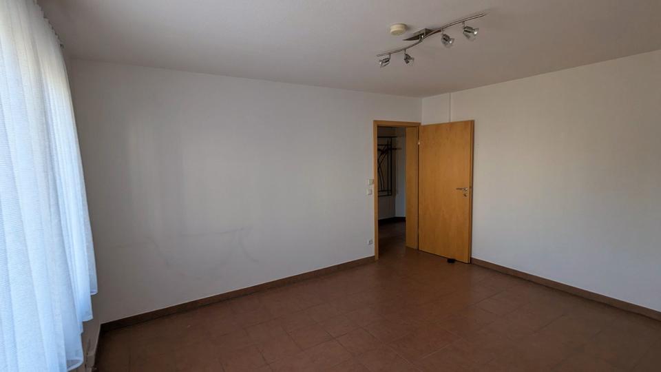 Erdgeschoßwohnung Offenbach am Main Bieber - 2 Zimmer, 82 m&sup2;, 1.300&euro; | Angebot:26262333