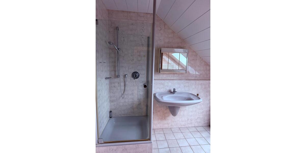 Reihenhaus Frankfurt am Main Oberrad - 6 Zimmer, 155 m&sup2;, 2.500&euro; | Angebot:26594364