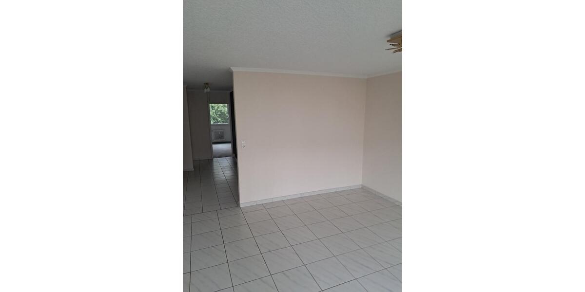 Etagenwohnung Schwalbach am Taunus - 3 Zimmer, 82 m&sup2;, 230.000&euro; | Angebot:25306281