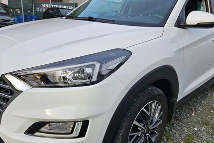Hyundai TUCSON 90.000 km 17.900 € Kelkheim 65779