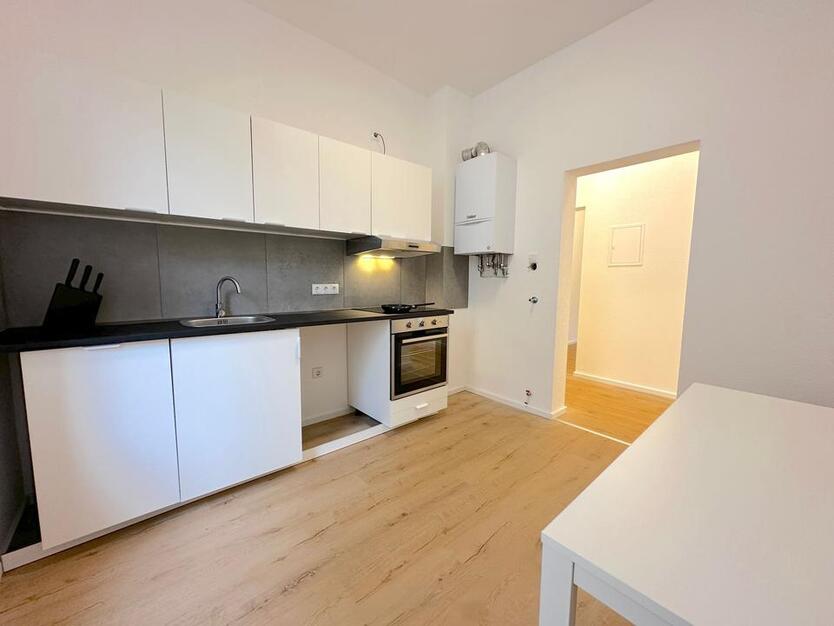 Neu renovierte WG-Zimmer – 2 Zimmer sofort verfügbar –in Frankfurt am Main zimmer