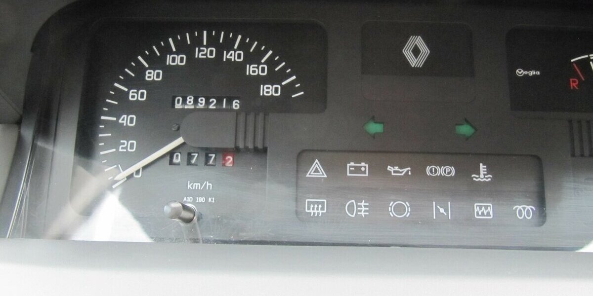 Renault Clio 1.2 RN++ Garagenfund ++ 35 Jahe jung ++ 89.300 km 1.890 &euro; Schwalbach/Taunus 65824