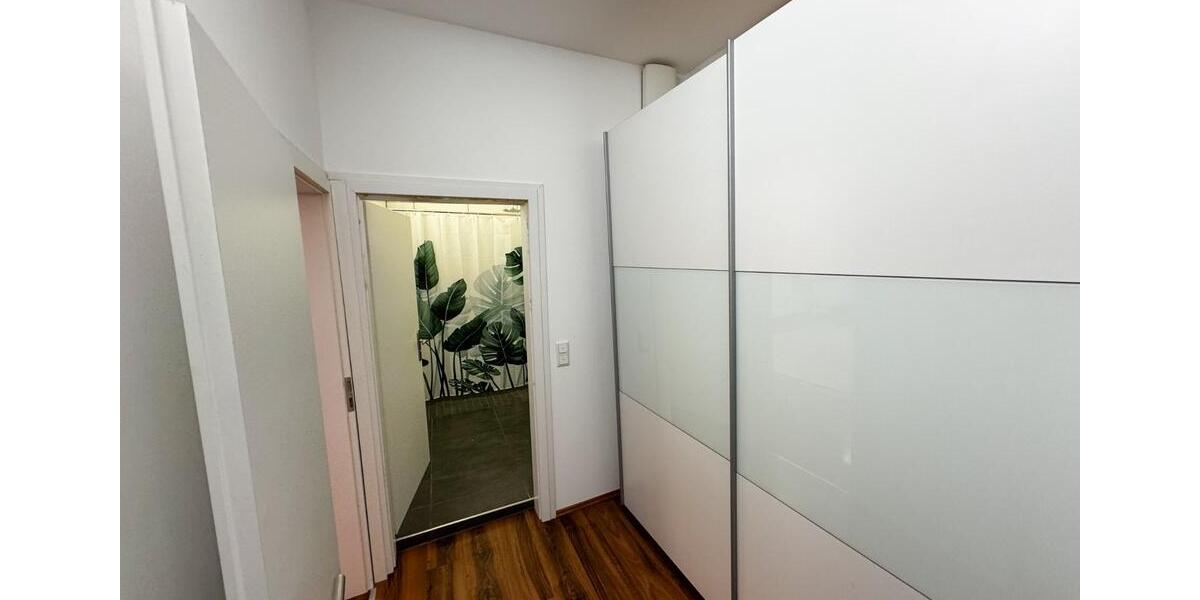 Loftartige 1-Zimmer-Wohnung (69 m²) im ruhigen Hinterhof 1 zimmer