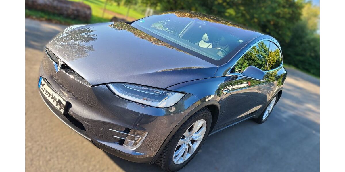 Tesla Model X 136.700 km 32.900 &euro; Kronberg 61476