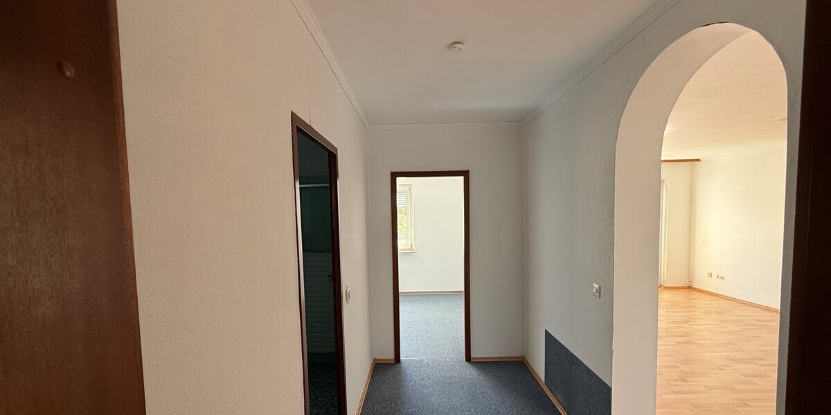 Bad Homburg - Kirdorf: Großzügige 4-Zimmer – Wohnen mit viel Platz - Etagenwohnung Bad Homburg Gonzenheim | Angebot:27333310