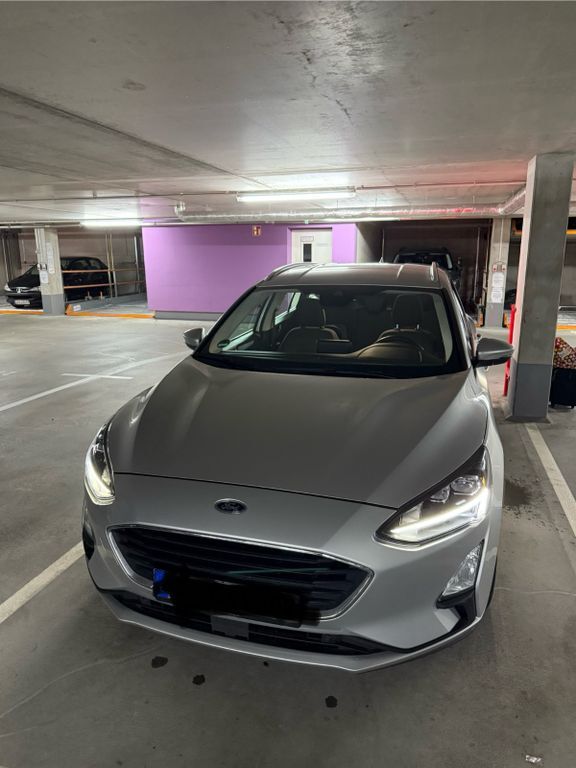 Ford Focus 70.000 km 17.650 € Kelsterbach 65451