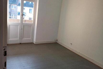 2 Zimmer Dachgeschoss Hobbyraum mit Küche,Balkon,WC OHNE DUSCHE zimmer