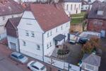 Charmantes großes Einfamilienhaus mit Hof zimmer