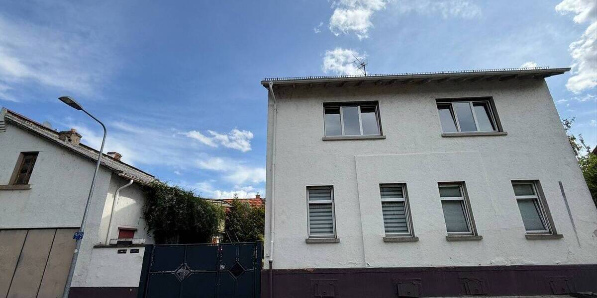**Zwei-Familienwohnhaus in ruhiger Wohnlage von Frankfurt-Oberrad** 6 zimmer