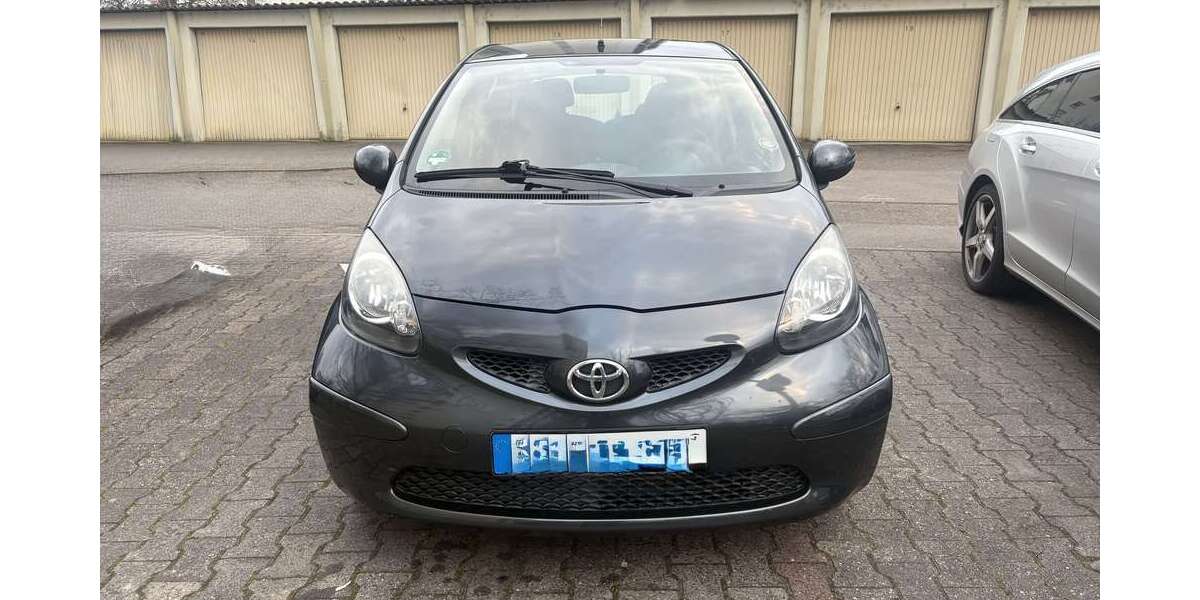 Toyota Aygo 137.000 km 2.300 &euro; Neu isenburg 63263