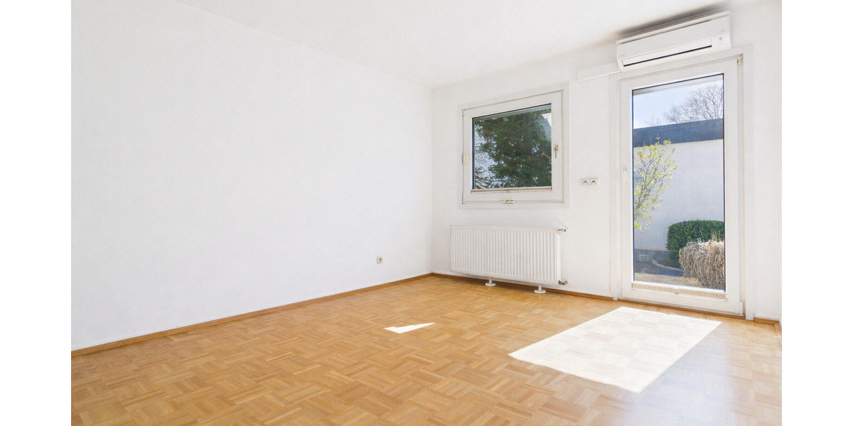 Einzigartiger Atrium-Bungalow in Maintal-Bischofsheim mit EBK, Traumgarten und Garage - Bungalow Maintal / Bischofsheim Bischofsheim | Angebot:26110603