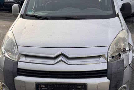 Citroen Berlingo 299.800 km 2.999 € Frankfurt 60486