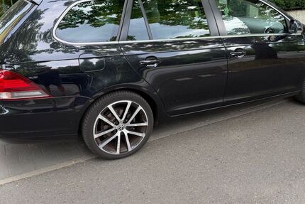 VW Golf 194.983 km 2.999 &euro; Frankfurt am/Main 60389