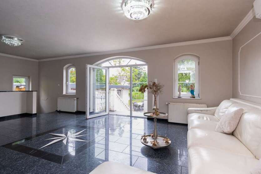 Haus zum Kaufen in Hanau 879.000 € 271 m²