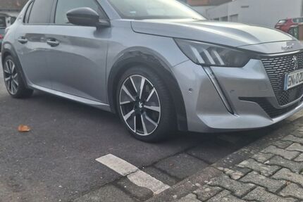 Peugeot 208 62.000 km 15.100 € Langenselbold 63505