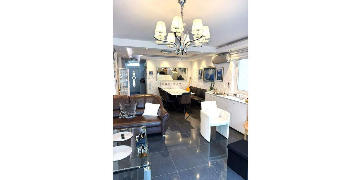 Frankfurt | Exklusives Einfamilienhaus mit Sauna, Kamin & Wintergarten – Privat 5 zimmer